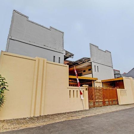 Oyo Life 92663 Karmel 6 Hotel Purwokerto Exterior photo